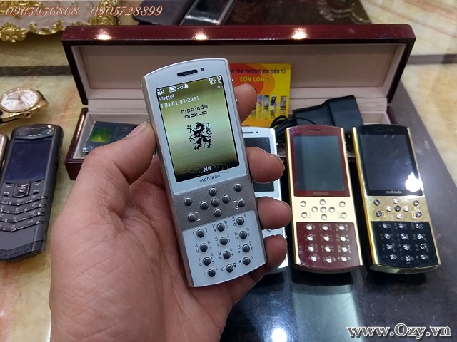 Mobiado Zaf White 712 classic