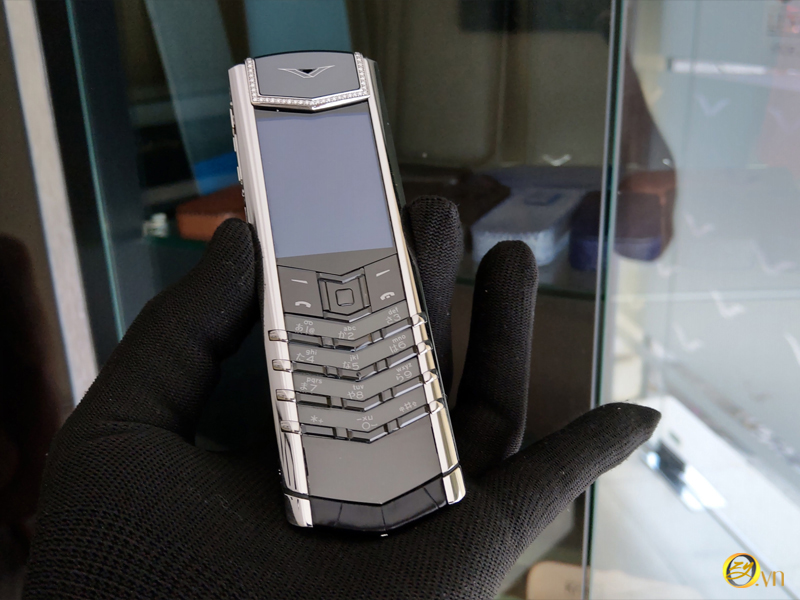 vertu-signature-s-skin-diamonds