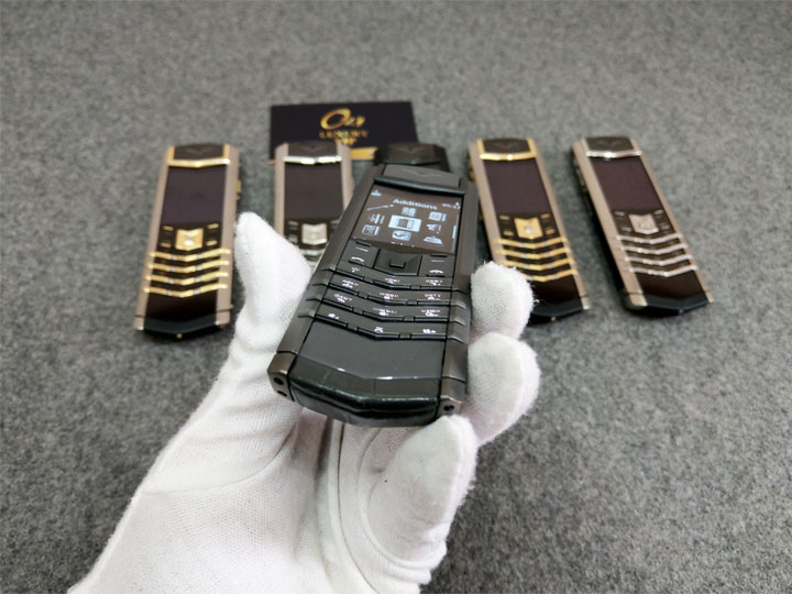 Vertu Zirconium bản đặc biệt