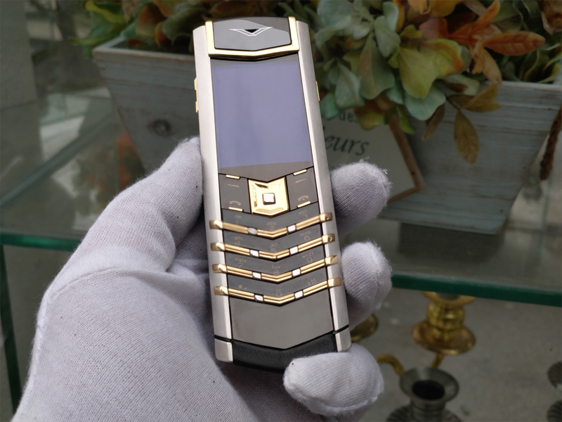 vertu-signature-s-diem-vang