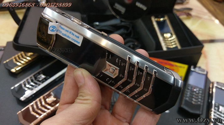 Vertu Signature S cao cấp hồng kông