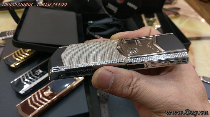 Vertu s Clous De Paris Stainless Steel cao cấp