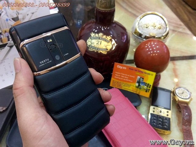 Vertu signature new touch black mixd gold